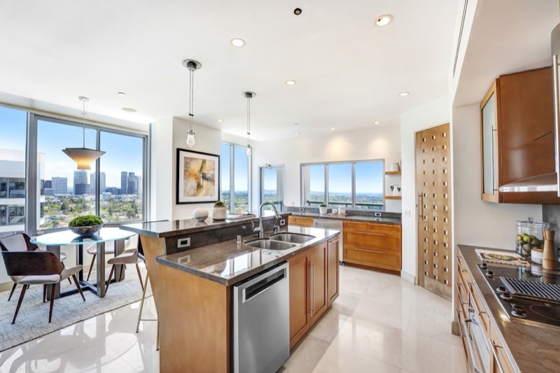 Primary suite at 10724 Wilshire Boulevard 1607, Park Wilshire — photo 6 of 9
