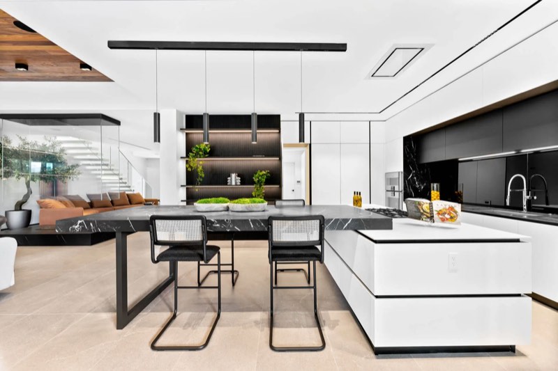 kitchen island at 1096 North Venetian Drive