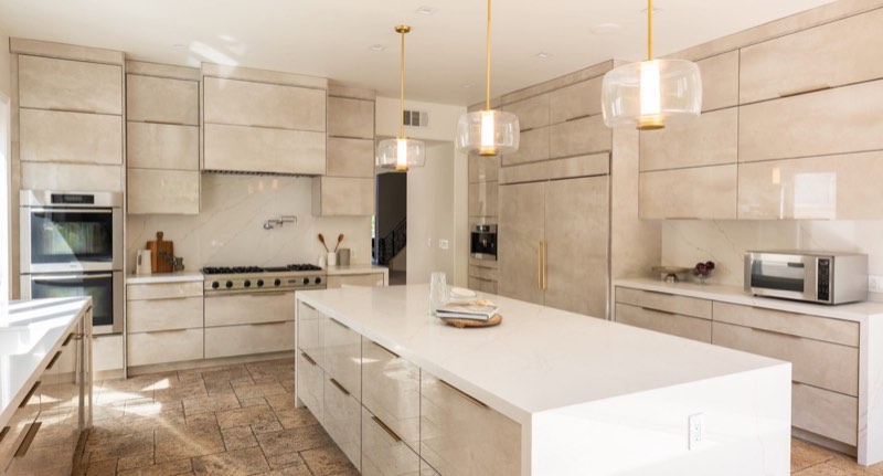 dining area at 1113 Amherst Avenue