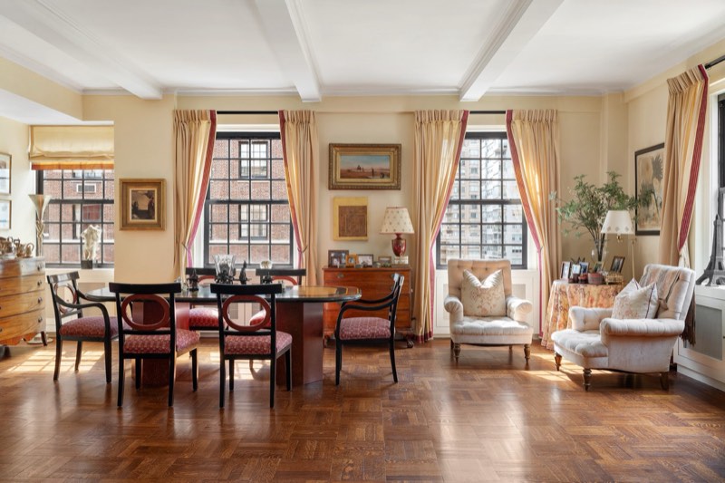 living room at 129 East 69th Street 8/9A