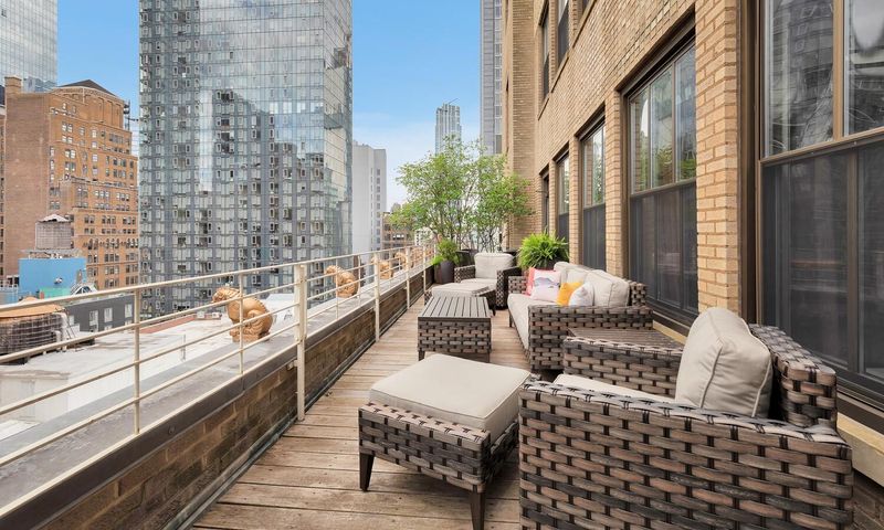 Second terrace lounge at 130 West 30th Street 18A, Chelsea / NoMad — photo 5 of 8