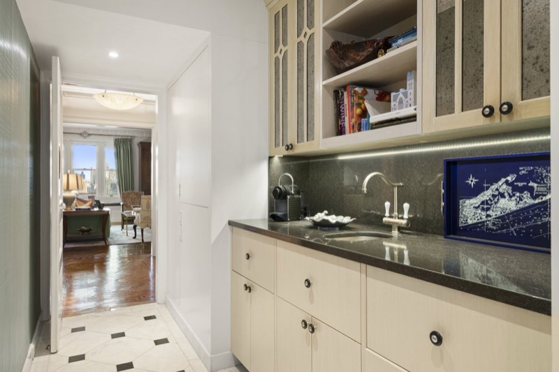 151 Central Park West 11NORTH, The Kenilworth, Central Park West — photo 8 of 8