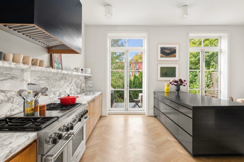 kitchen marble counters, doors to terrace