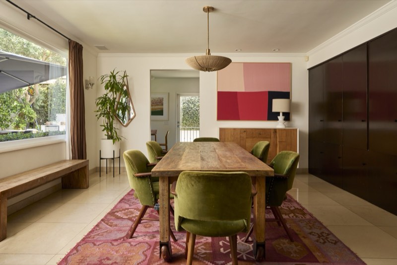 dining at 200 S Westgate Avenue