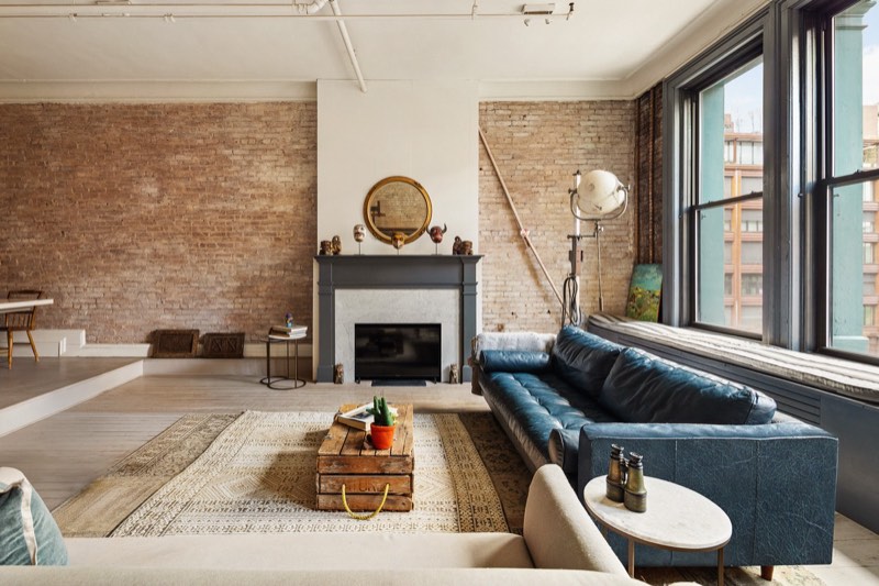 exposed-brick living at 21 Bond Street 3