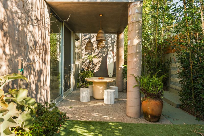Shaded courtyard tucked among tall bamboo at 2324 Boone Avenue, Venice — photo 4 of 8