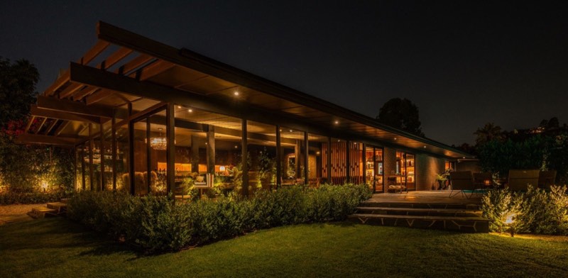night glass pavilion / lawn