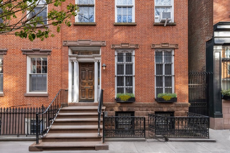 current facade at 262 West 11th Street