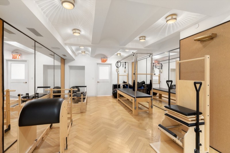 arched windows at 275 West 10th Street 8C