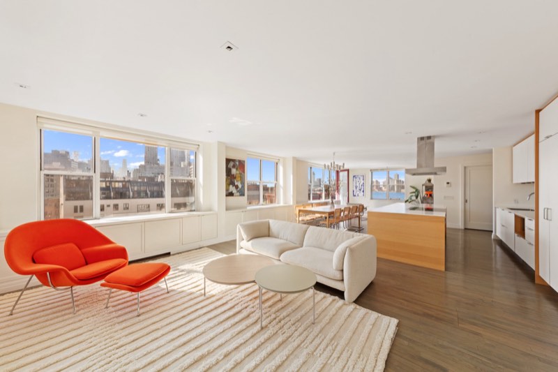 full-floor living at 296 West 10th Street 8