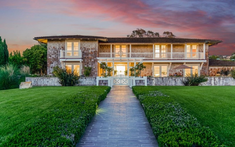 34 Crest Road East