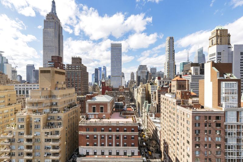 Empire State Building view at 45 Park Avenue 2101, Murray Hill — photo 4 of 4