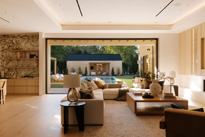 4543 Densmore Avenue Encino