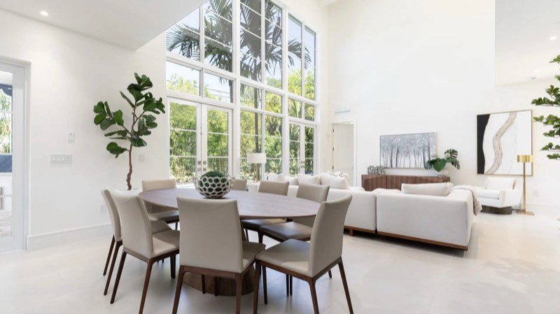 great room at 505 Zamora Avenue