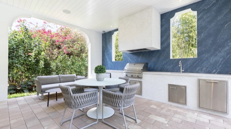 covered summer kitchen at 505 Zamora Avenue