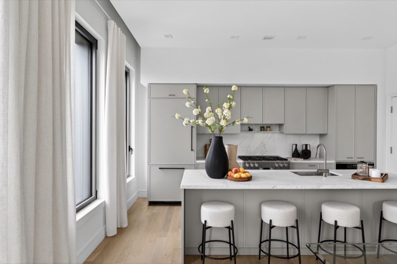 primary suite at 540 Sixth Avenue PHB