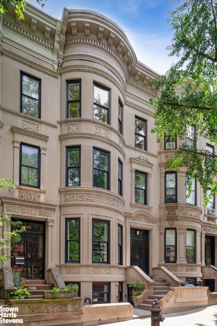 The landmarked limestone facade at 611 2nd Street, Park Slope — photo 2 of 10