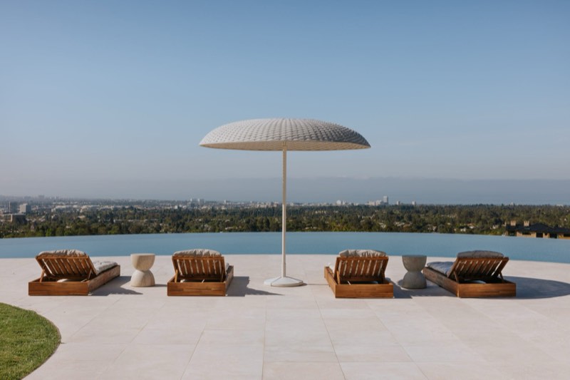 infinity edge pool at 684 Firth Avenue