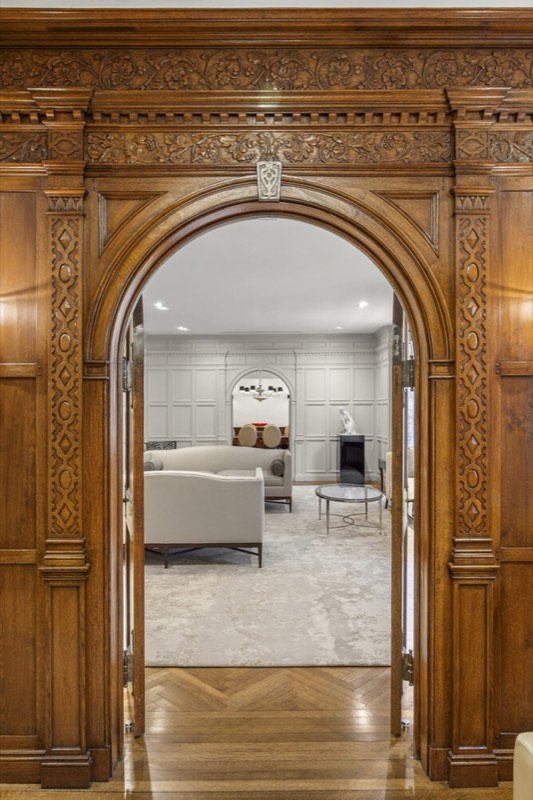 century-old double-arched doorway at 800 Park Avenue