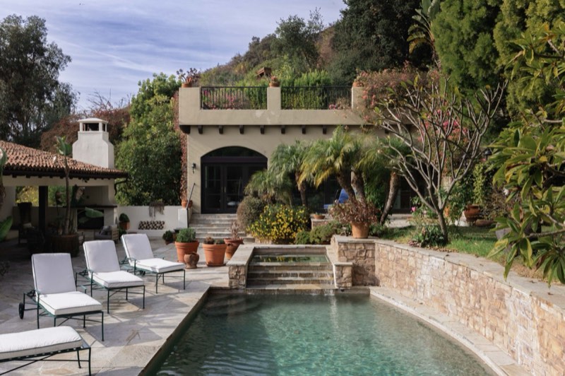 Villa-Villa exterior at 9301 Cherokee Lane
